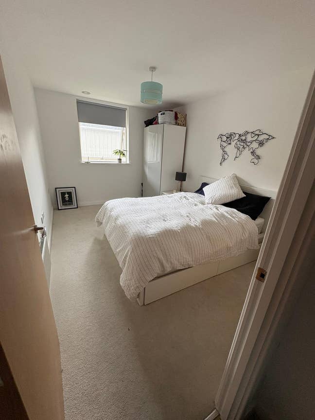Ensuite Double Room in Spacious 3 Bed with garden Main Photo