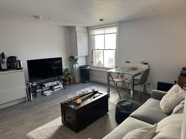 Putney room available short term Main Photo