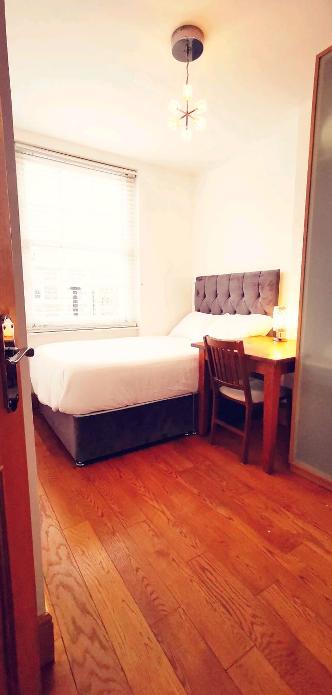 Bright and Sunny Rooms Russell Square WC1X Main Photo