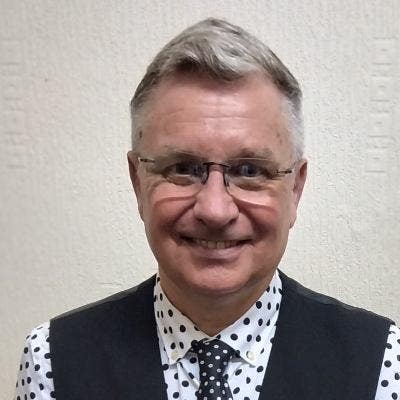 Professional Male seeks a single or double room Main Photo