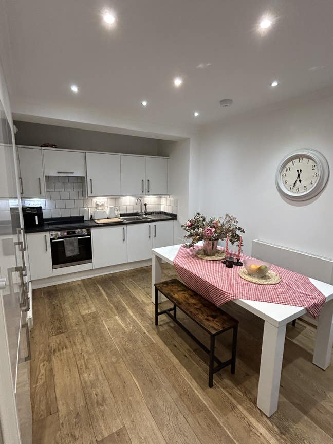 Room to let in flat share in Fulham. Main Photo