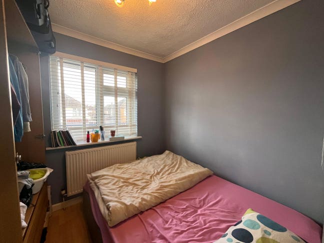 1 room to let  Main Photo