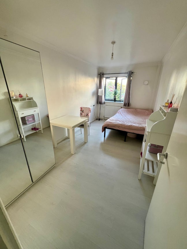 Bright, Spacious, Cosy Double Room Main Photo