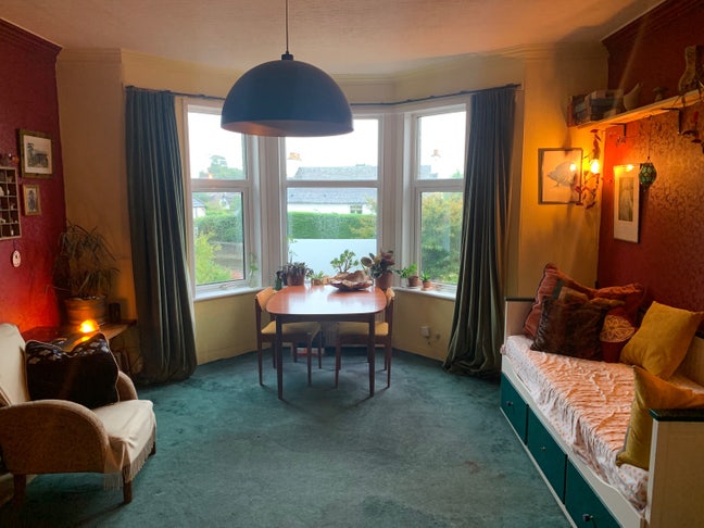 Double room in co-living permaculture home Main Photo