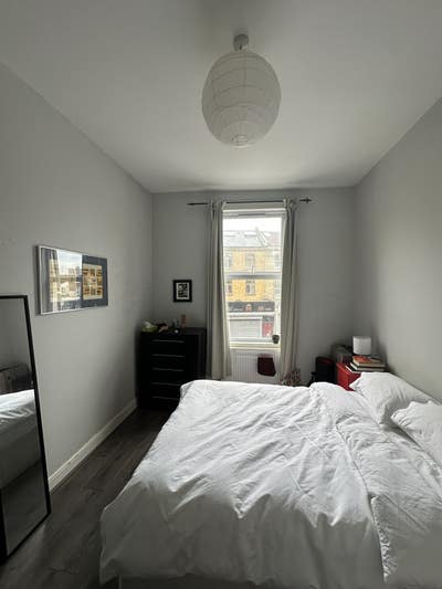Large room in Highbury - 2 bed flat  from mid Oct Main Photo