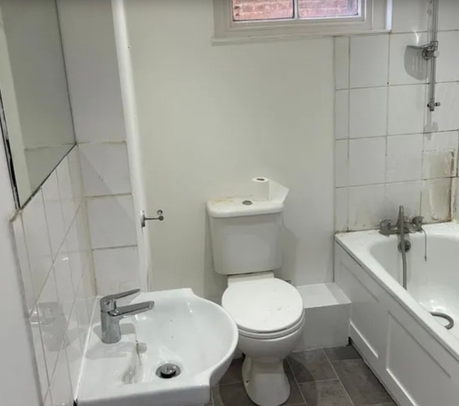 Spacious Shared 1BHK with perfect balcony view Main Photo