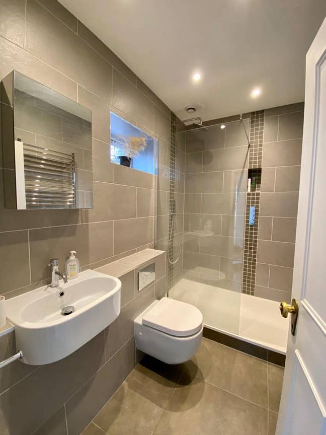 Spacious room to rent Main Photo