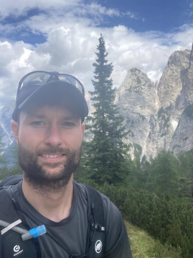 Professional Male seeks a single or double room Main Photo