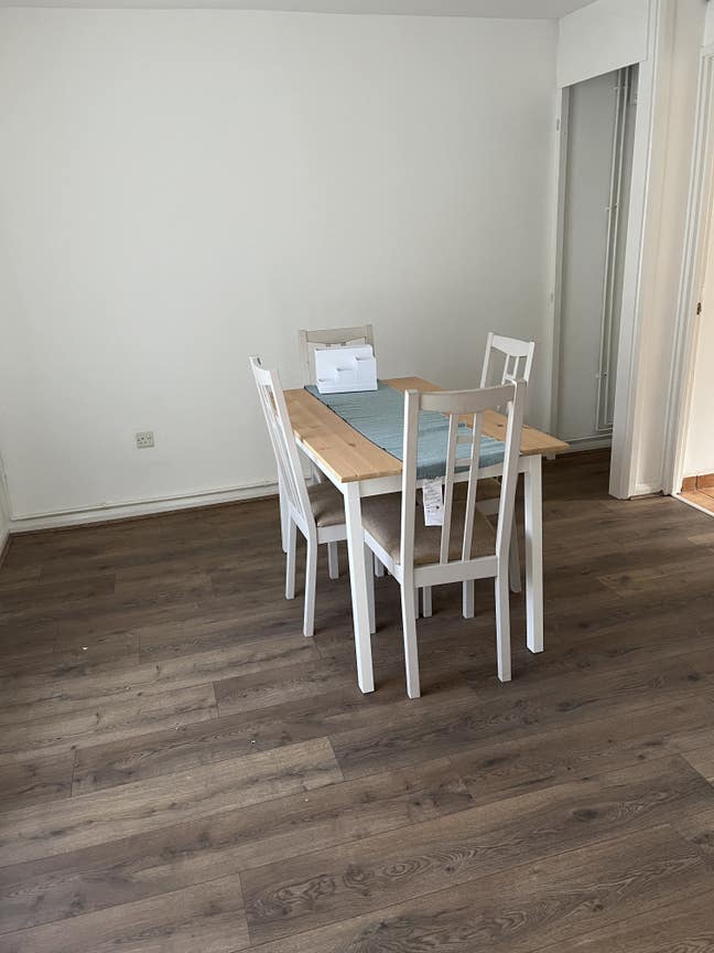 2 Spacious room on offer for rent in Derby Main Photo