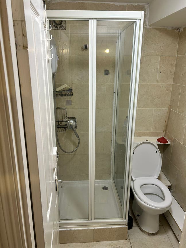 One Bed Ground Floor Flat off High Street. Main Photo