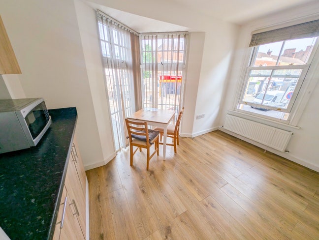 2-Bedroom Flat in Hendon Quadrant – Both Ensuite  Main Photo