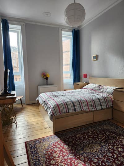 Large Double room with private bathroom Main Photo