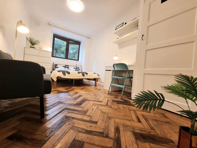 Cozy Garden Flat in the Heart of Stoke Newington  Main Photo