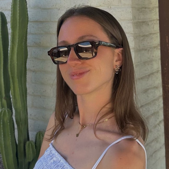 Professional Female seeks a single or double room Main Photo