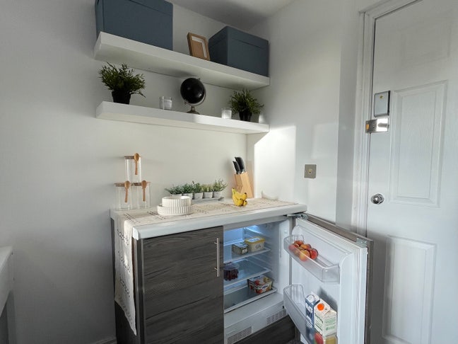 ✨VIP Double En-Suite Room with Fridge - All Bills Main Photo
