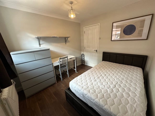 Rooms in amazing gorgeous house Main Photo