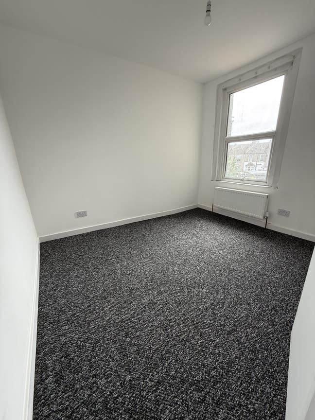 Double Room to Rent in Ilford Main Photo