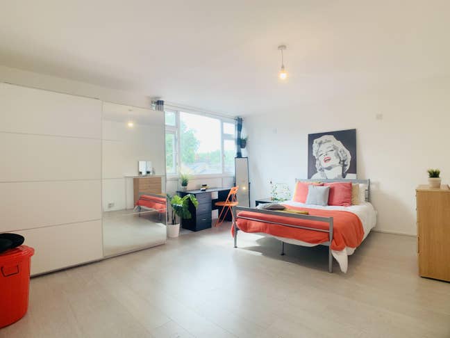 🌿✨ London Gem 🌿✨  4 Bedroom Great Price  Main Photo
