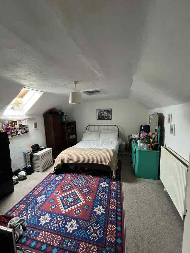 1 Double Room to rent in a cute flat Main Photo