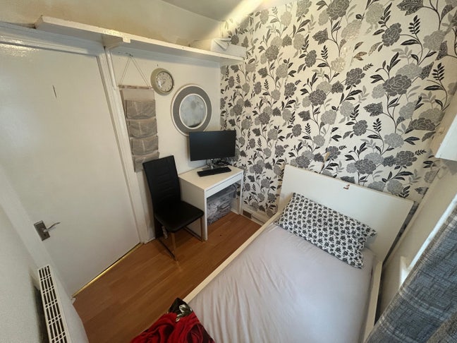 Single Room for Rent  Main Photo