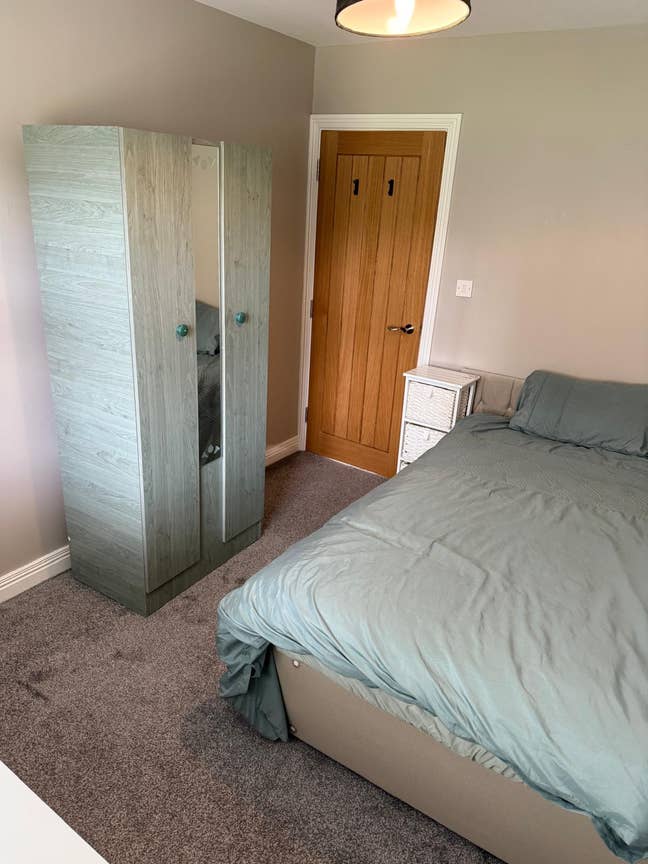 Double room with shared bathroom  Main Photo