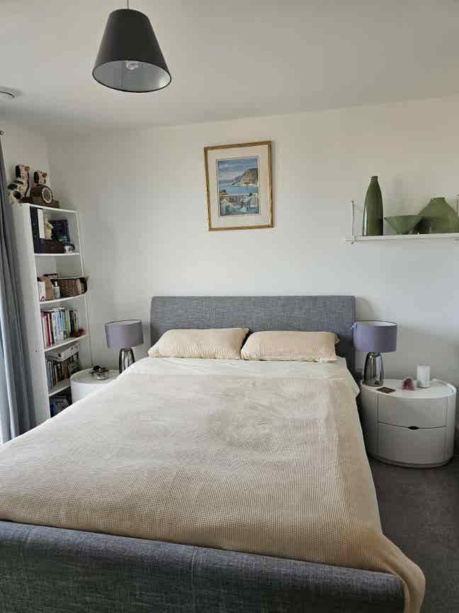 Master bedroom with en-suite  Main Photo