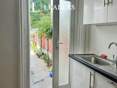 Double Room with En-Suite in Southend Main Photo