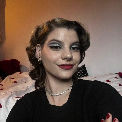 Moving from Hungary Main Photo