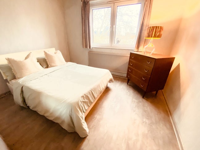 Bright Double Bed Room in Bermondsey Main Photo