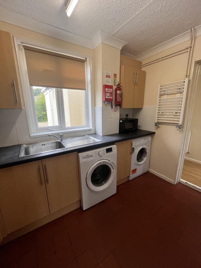Modern 5. Double bed 3 bath house (all inclusive) Main Photo