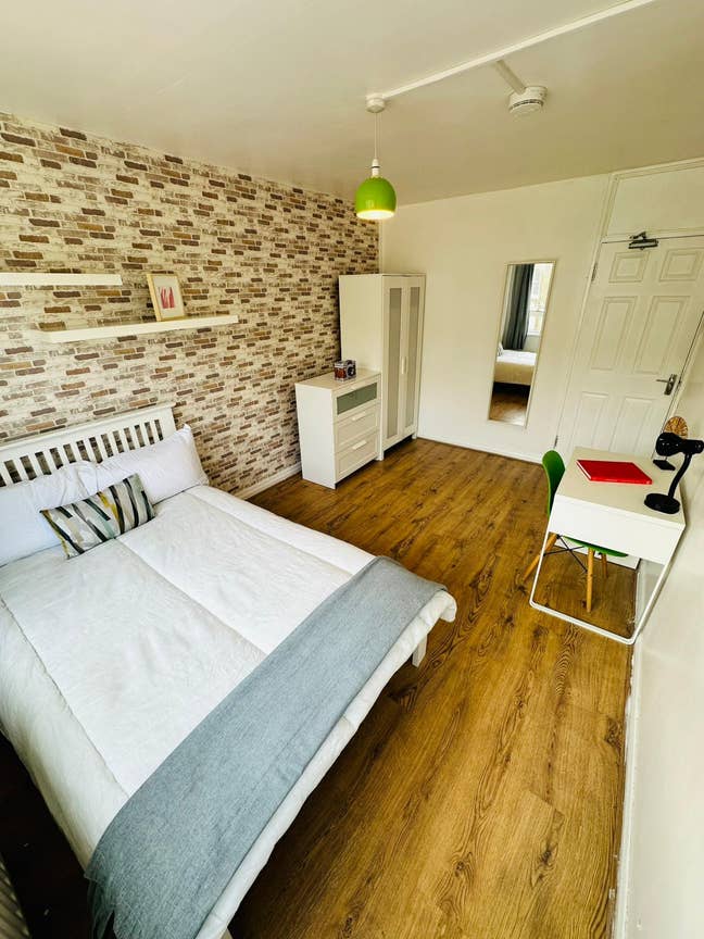 Impressive Double Room in a Stylish Flat Main Photo