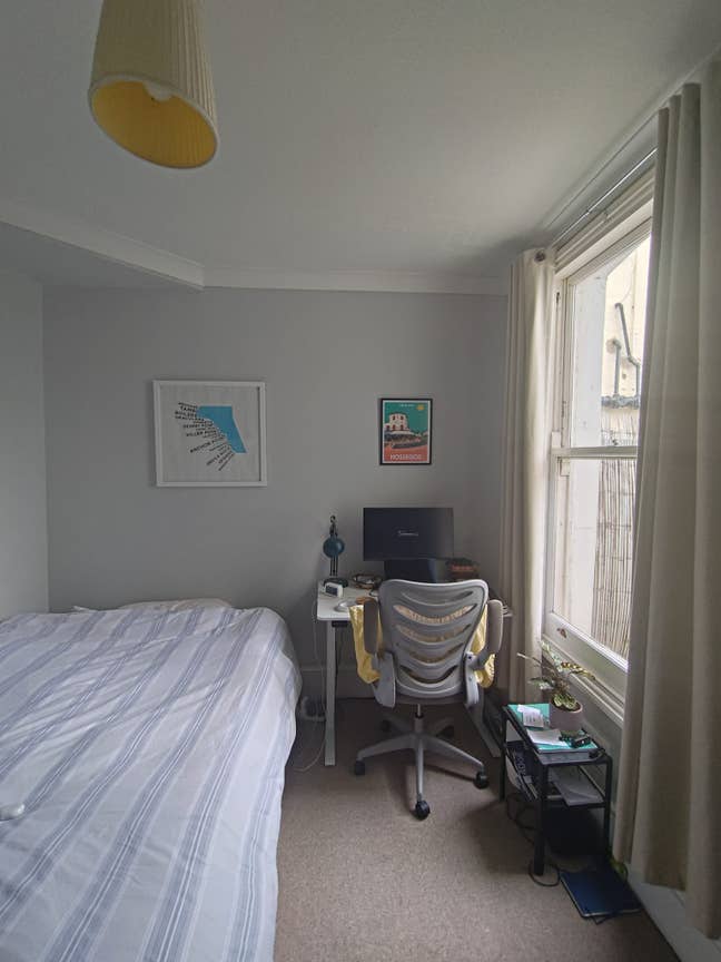 Northern line double room available for November Main Photo