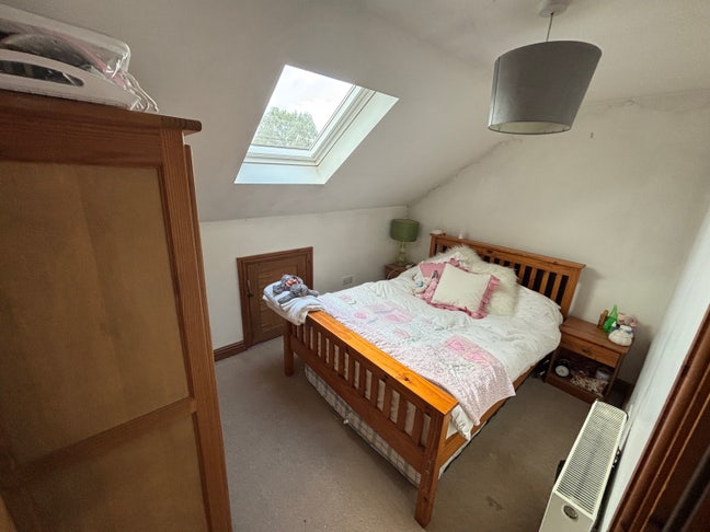 Double room in a shared house.  Main Photo