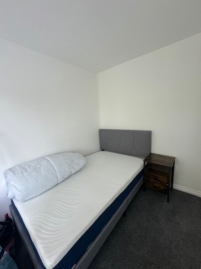 Lovely Room to rent is spacious maisonette   Main Photo