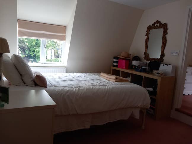 Double room with ensuite.  Main Photo