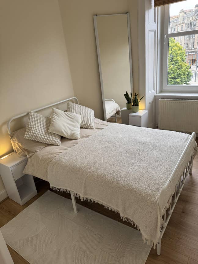 🏠Cosy Double Room on Leith Walk🏠 Main Photo