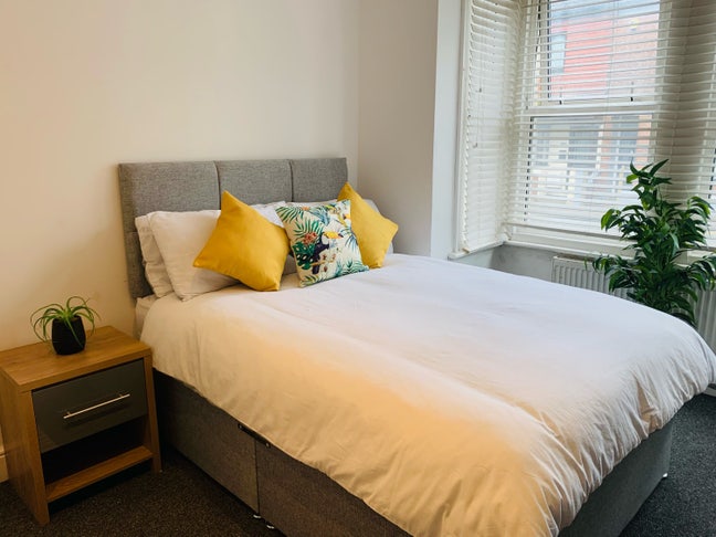 2 Perfect rooms in a great location - Medway Hosp! Main Photo