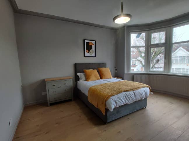 Spacious Double Bedroom + Separate Study Room, HA0 Main Photo