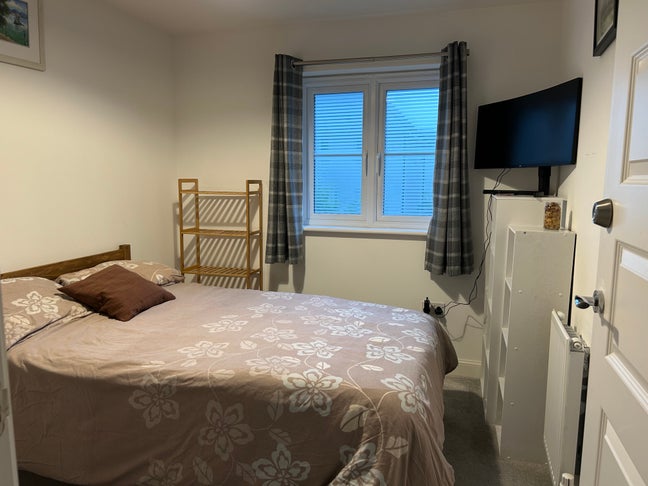 Double room available (shared bathroom) Main Photo