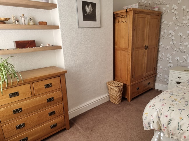 Single furnished bedroom, with private sitting roo Main Photo