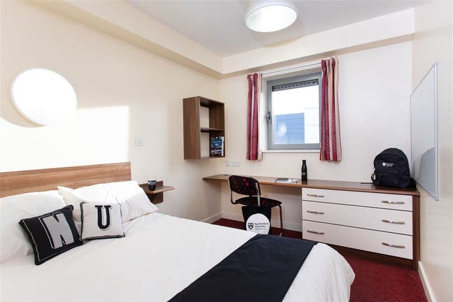 New Bridge Student Accom - En Suite Room Main Photo