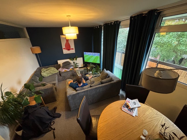 Double Room - All Bills Included - Large lounge Main Photo