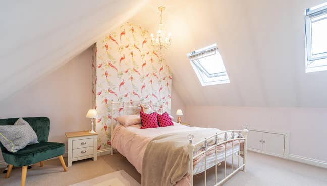 Beautiful home in Harborne Main Photo