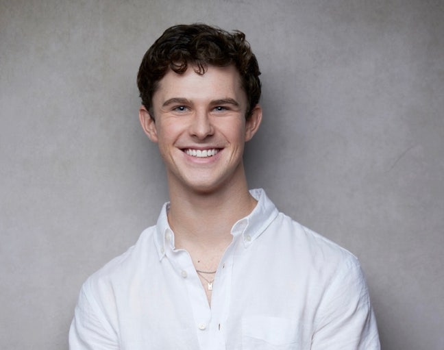 I am a professional male aged 22: I am looki... Main Photo