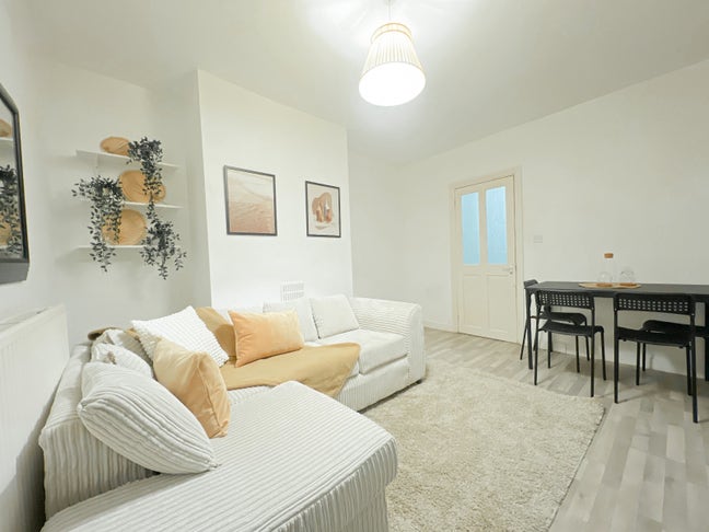 2 Bed Ground Floor Garden Flat in Brixton  Main Photo