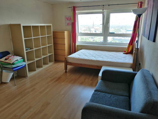 Room to rent  Main Photo