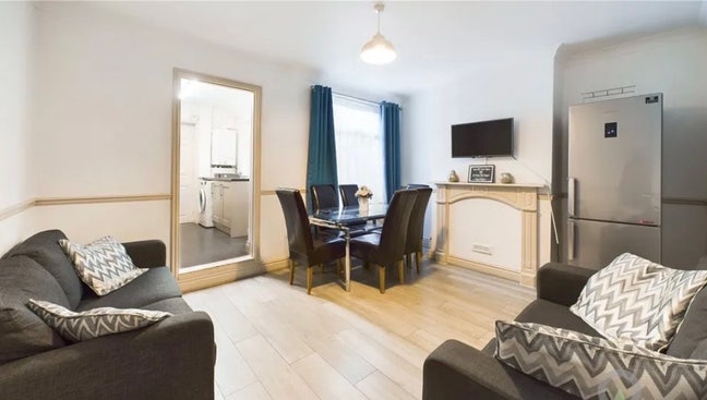 ✨ Premium En-suite Rooms & Studio - NHS Discount ✨ Main Photo