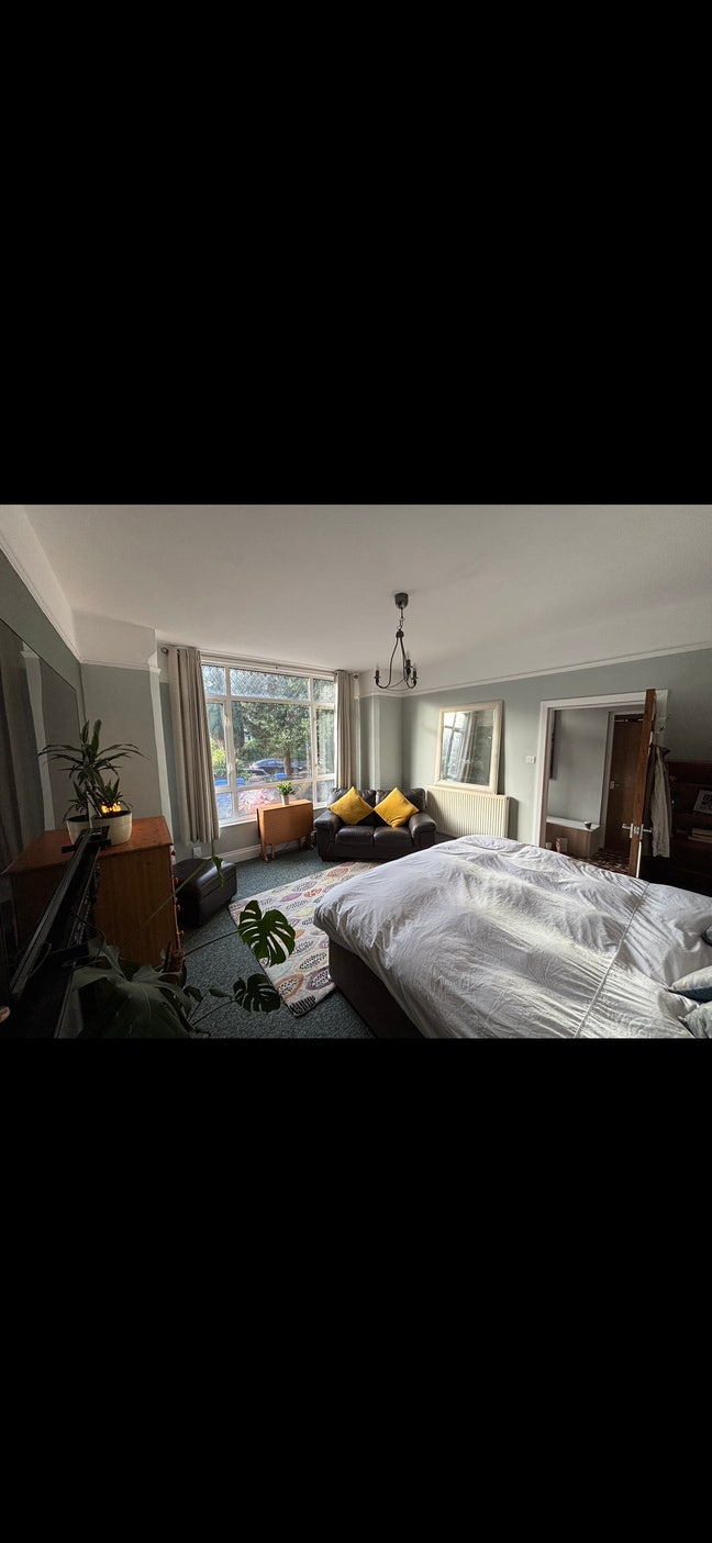 Beautiful double room in beautiful home  Main Photo