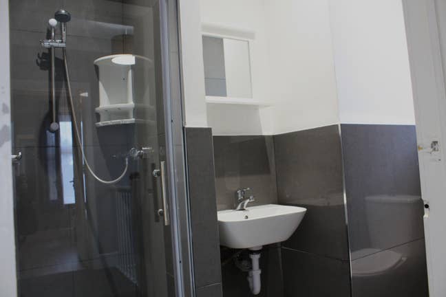 Large Double Rooms - No Deposit 🏠 Main Photo
