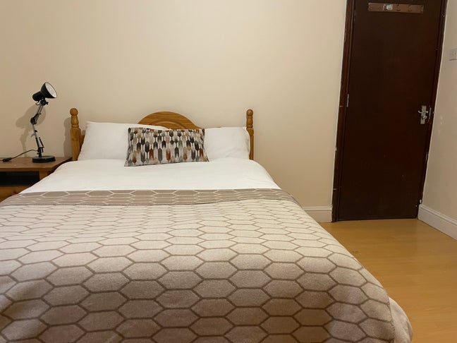 Large Room to let Ilford, Seven Kings Main Photo